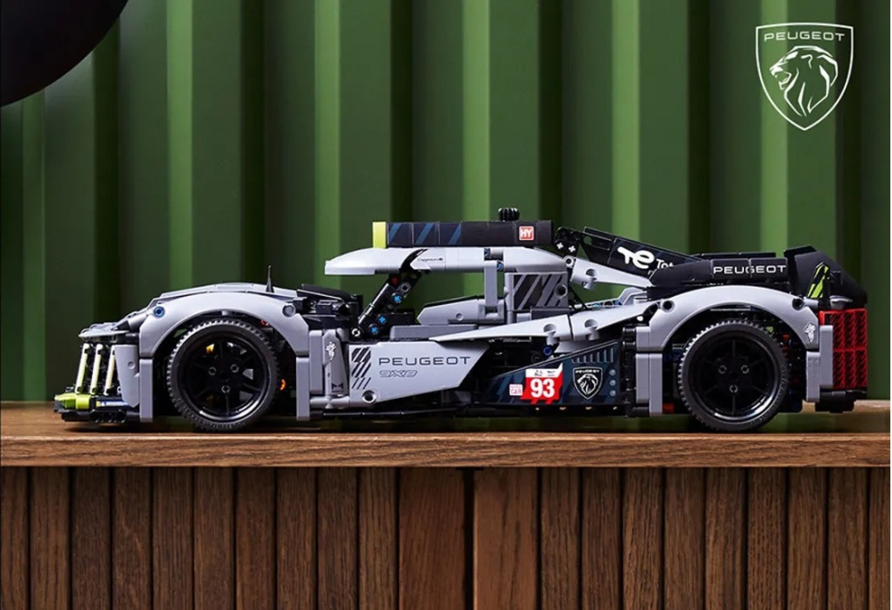 LEGO 42156 Technic PEUGEOT 9X8 24H Le Mans Hybrid Hypercar