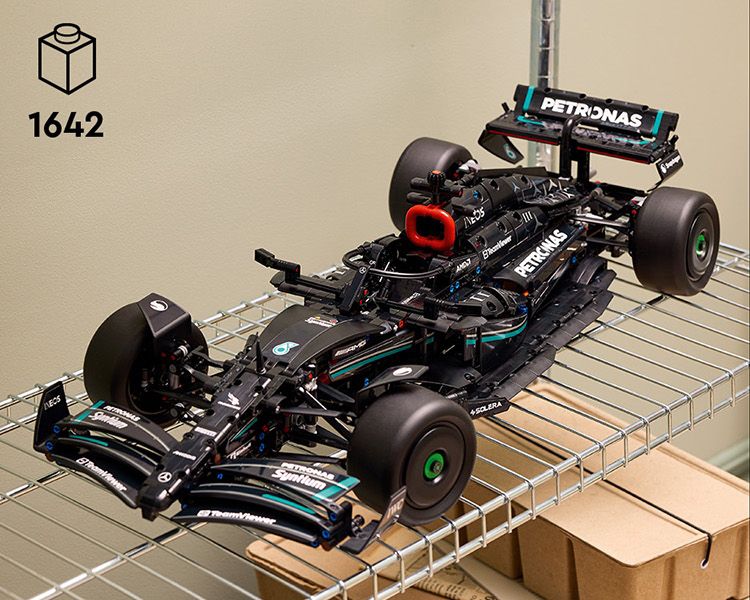 Конструктор LEGO Technic Mercedes-AMG F1 W14 E Performance