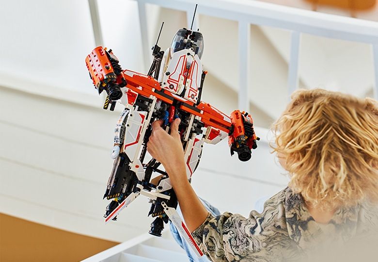 Конструктор LEGO Technic Вантажний космічний корабель VTOL LT81