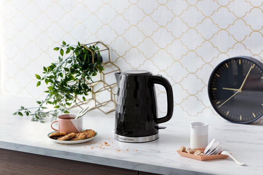 Чайник Russell Hobbs 26051-70 Honeycomb Black