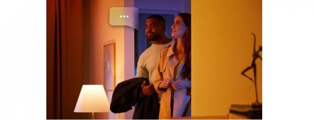 Світлодіодна стрічка Philips Hue Plus, 0.5W (20Вт), 2000K-6500K, Color, Bluetooth 2м