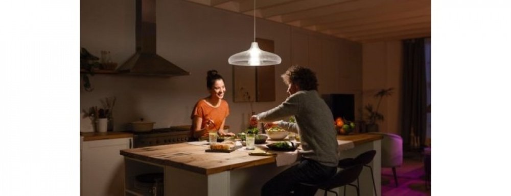 Розумна лампа Philips Hue E27, 15.5W (100Вт), 2700K, White, Bluetooth, з регулюванням яскравості світла