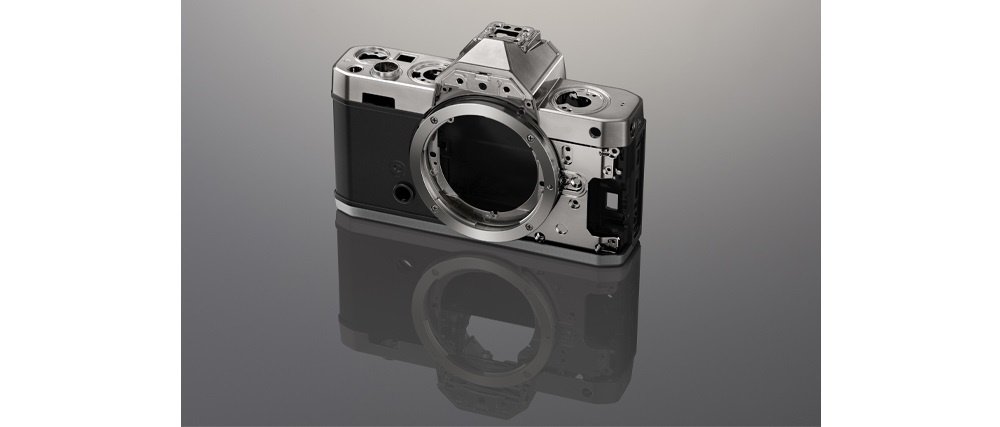 Фотоапарат NIKON Z fc Body Silver (VOA090AE)