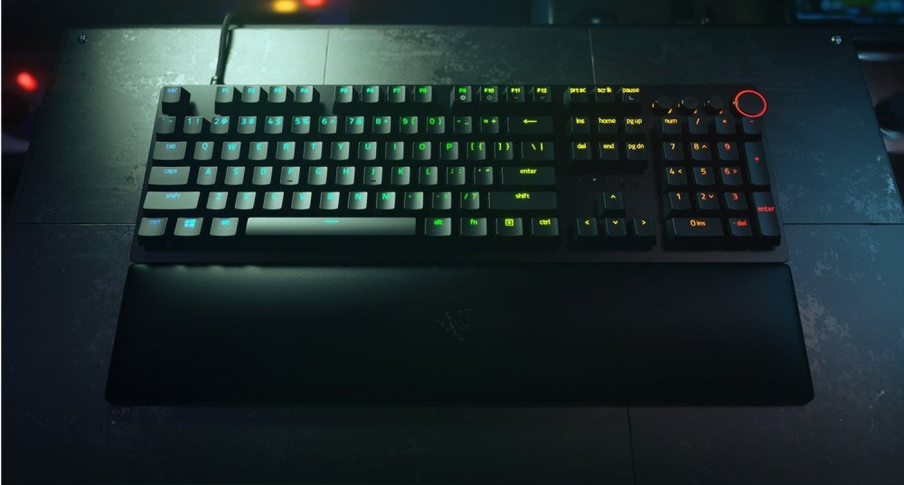 Ігрова клавіатура Razer Huntsman V2 Tenkeyless Purple Switch RU Black (RZ03-03941400-R3R1)