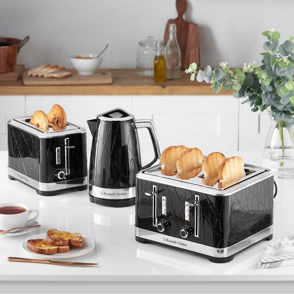 Тостер Russell Hobbs 28091-56