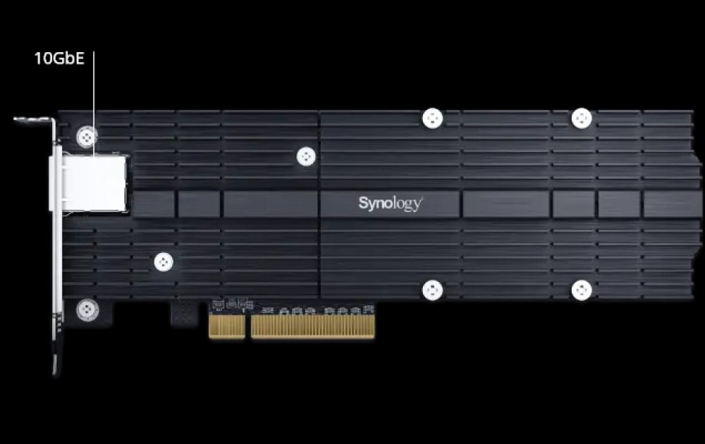 Мережеве сховище NAS Synology RS822+