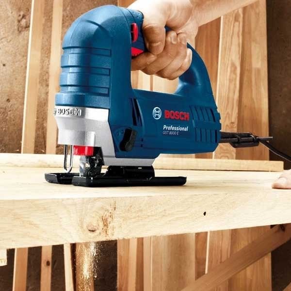 Лобзик Bosch GST 8000 E, 710Вт, 500-3100,об•хв, хід 20мм, 2.5кг