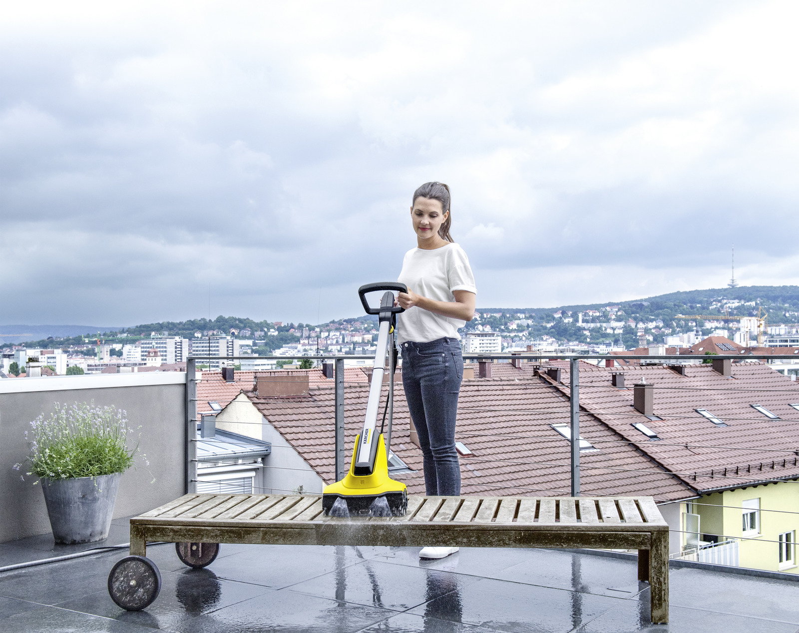 Щіткова машина Karcher PCL 4 patio cleaner, 600Вт, щітка 30см, подача води