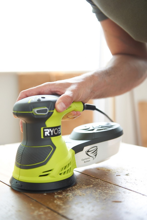 Шлифмашина эксцентрикова Ryobi ROS300, 300Вт, 125мм, 7000-12000об·хв, 1.7кг