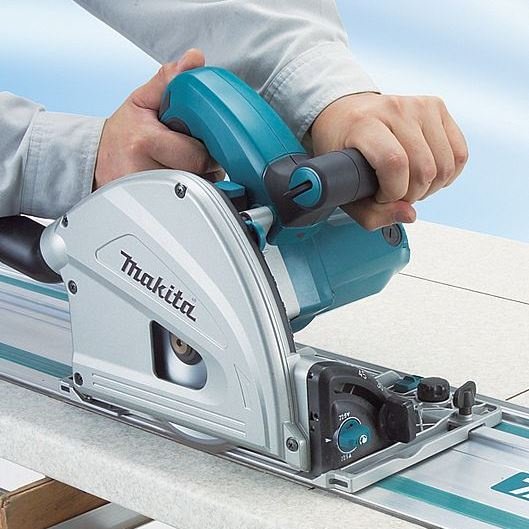 Занурювальна циркулярна пила Makita SP6000J