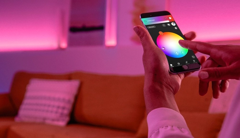 Стрічка світлодіодна розумна Philips Hue Plus, 0.5W(20Вт), 2000K-6500K, RGB, ZigBee, Bluetooth (929002269201)