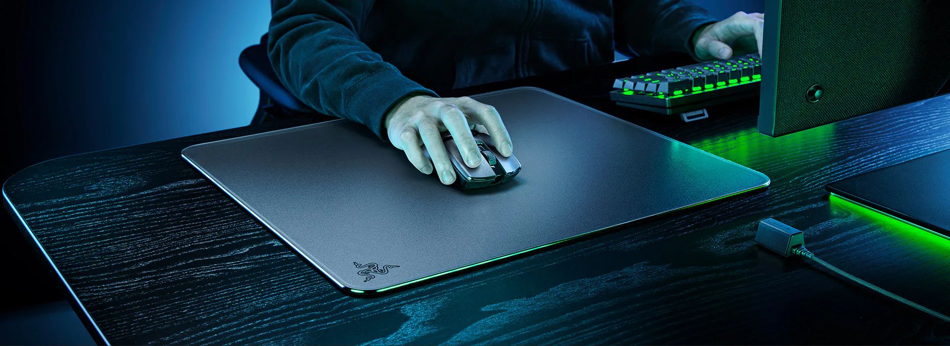 Ігрова поверхня Razer Atlas L, Black (RZ02-04890100-R3M1)