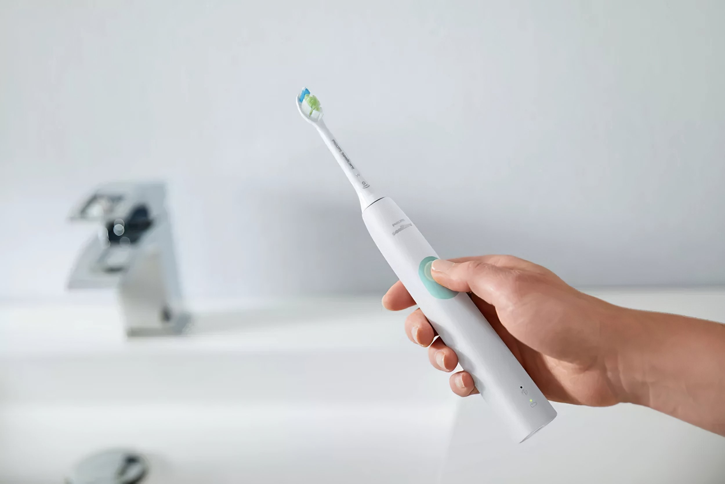 Електрична зубна щітка Philips Sonicare Protective HX6807/28