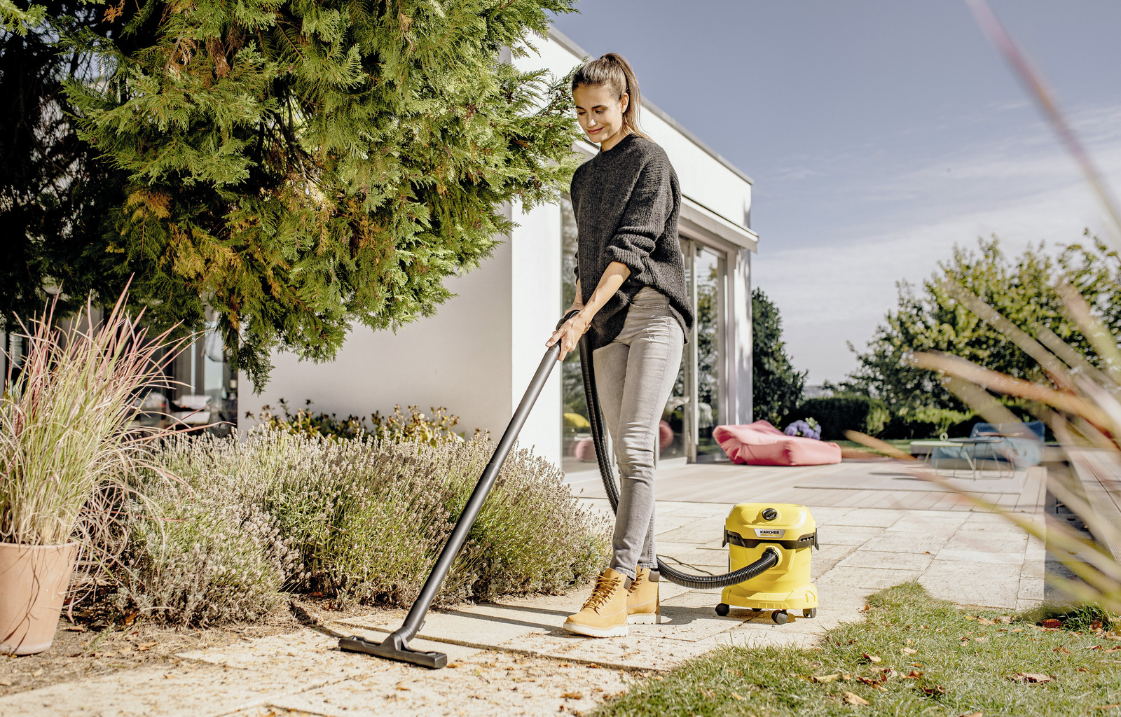 Пилосос професійний Karcher WD 2 Plus V-12/4/18/C, 1000Вт, контейнер 12л, 4.25кг