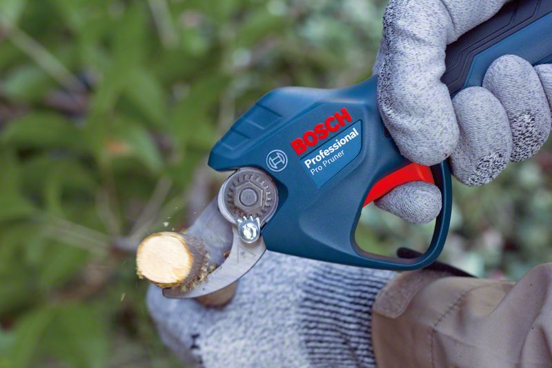 Секатор Bosch Pro Pruner АКУМУЛЯТОРНИЙ SOLO без АКБ і ЗП (0.601.9K1.020)