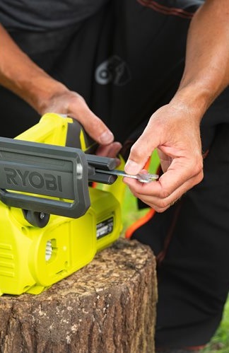 Пила ланцюгова акумуляторна Ryobi RY18CS20A-0, 18В ONE+, шина 20см, без АКБ та ЗП