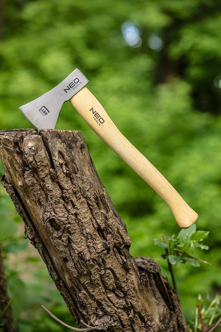 Топор универсальный Neo Tools Bushcraft рукоятка ясень 34.5см 400г кожаный чехол