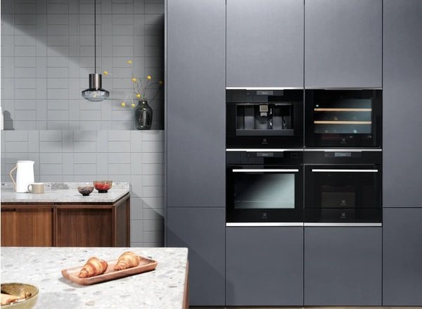 Вбудований холодильник для вина Electrolux KBW5X