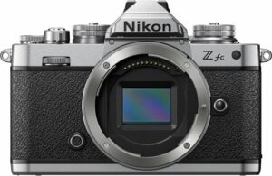 Фотоапарат NIKON Z fc Body Silver (VOA090AE)