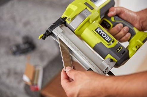 Степлер акумуляторний Ryobi R18GS18-0,  18В ONE+, скоба 10-38мм, тип 18G, 2.3кг, без АКБ та ЗП