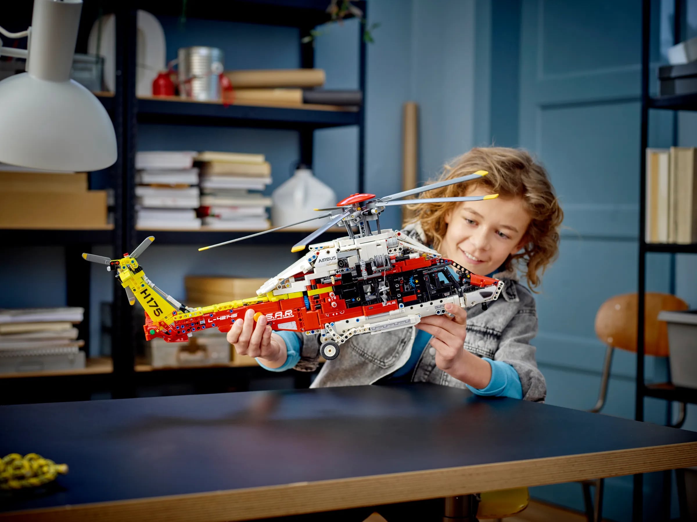 LEGO 42145 Technic Рятувальний вертоліт Airbus H175