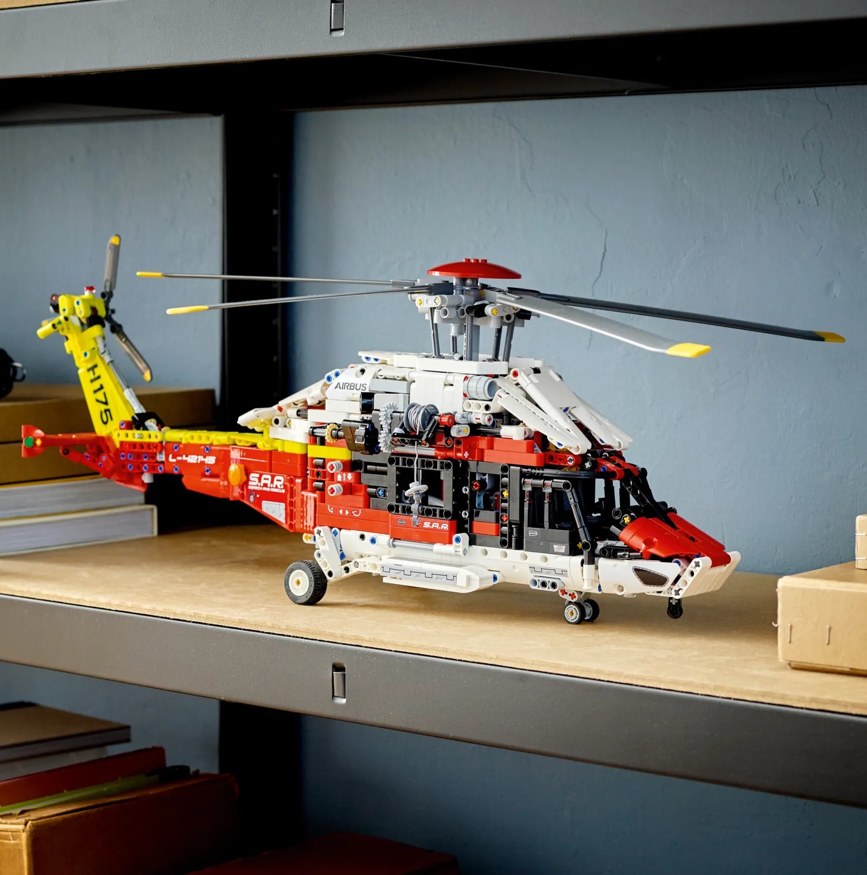 LEGO 42145 Technic Рятувальний вертоліт Airbus H175