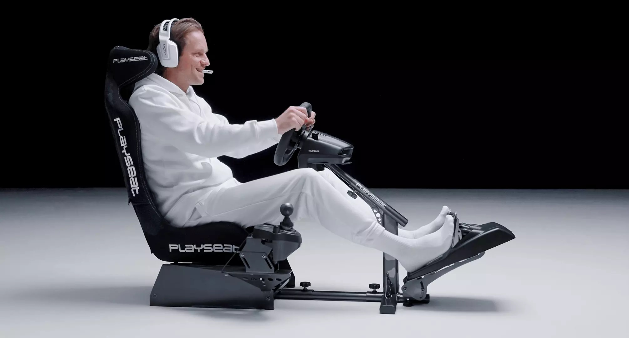 Кокпіт з кріпленням для керма та педалей Playseat Evolution PRO - ActiFit