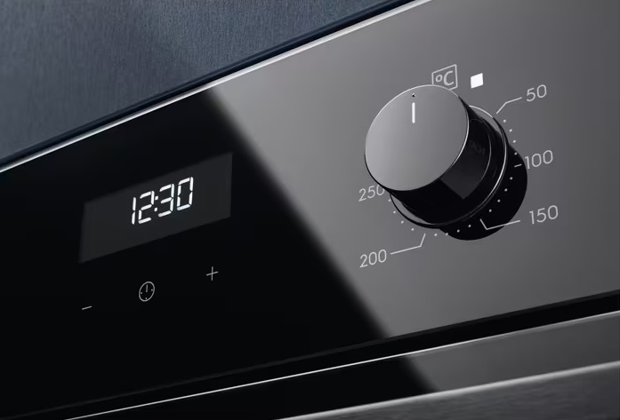 Духова шафа Electrolux EOF5C50BZ