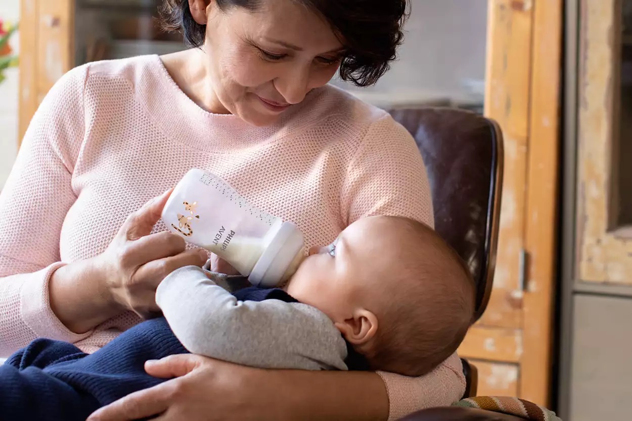 Пляшечка Philips Avent для годування Natural Природний Потік, 260мл.1 шт. Жираф