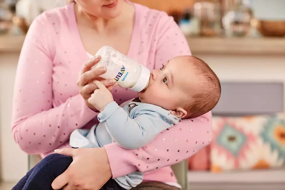 Бутылочка Philips Avent для кормления Анти-колик, 125 мл, 1 шт.