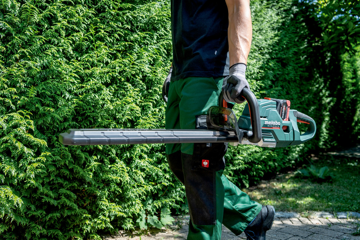 Кусторіз акумуляторний Metabo HS 18 LTX BL 75, 18В, 75см, крок різу 21мм, 4.4кг, без АКБ та ЗП