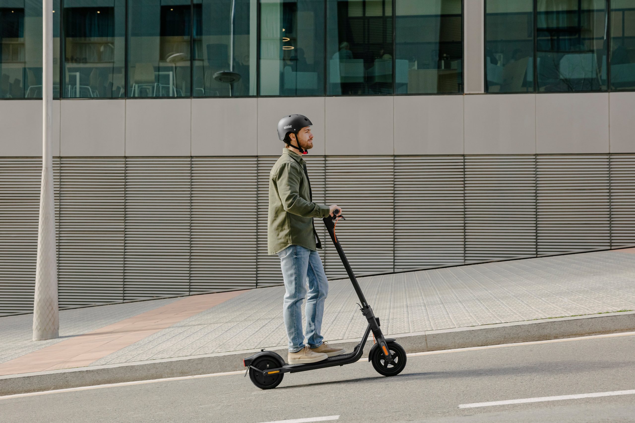 Електросамокат Segway-Ninebot F2 PRO E