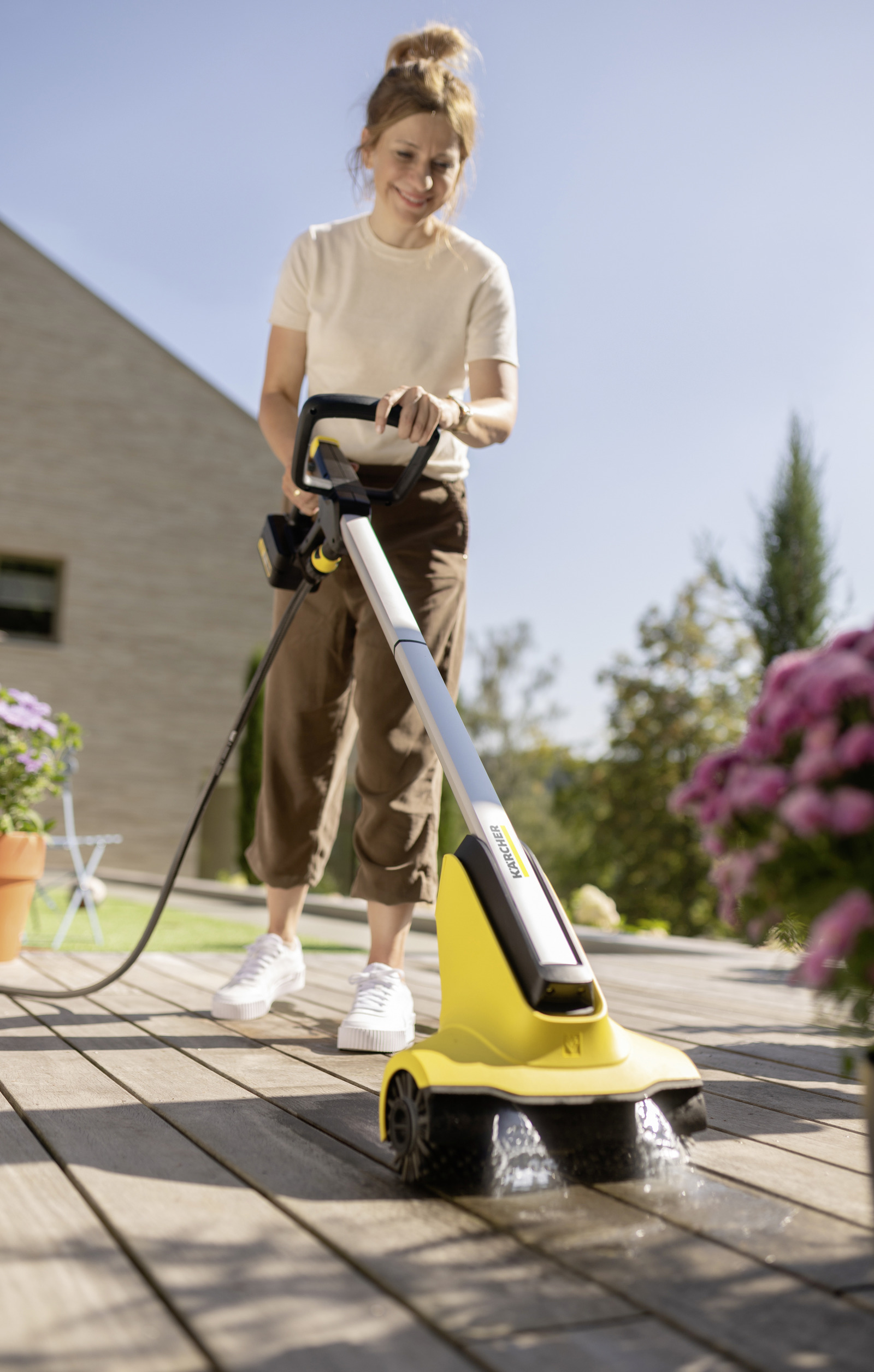 Щіткова машина Karcher PCL 3-18, акумуляторна, 18В, щітка 30см, подача води, 3.7кг, без АКБ і ЗП