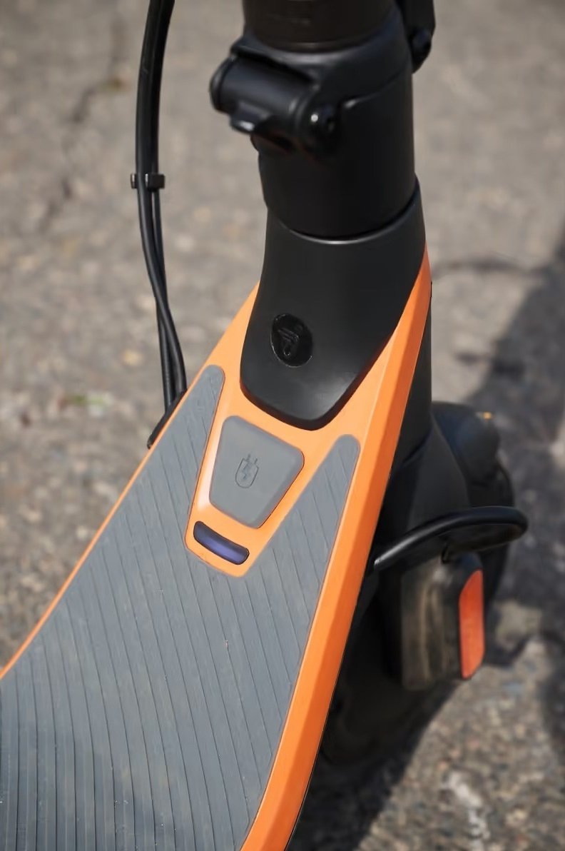 Електросамокат Segway-Ninebot C2, Orange