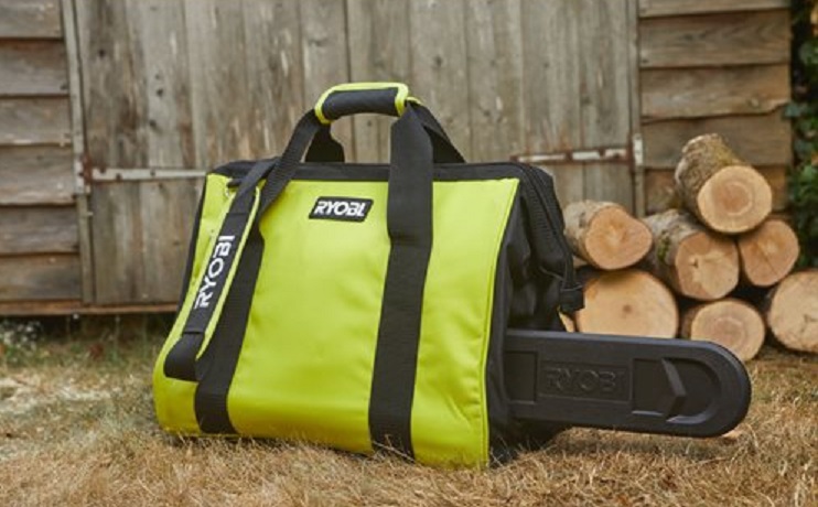 Сумка для цепной пилы Ryobi RAC256 со съемным пластиковым поддоном