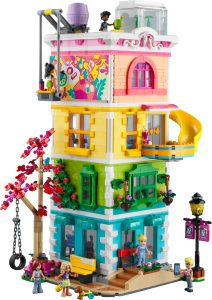 Конструктор LEGO Friends Хартлейк-Сіті. Громадський центр