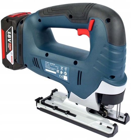 Лобзик Bosch GST 185-LI, акумуляторний 18В, 2х4А•год, 3500об•хв, хід 26мм, кейс, 2кг