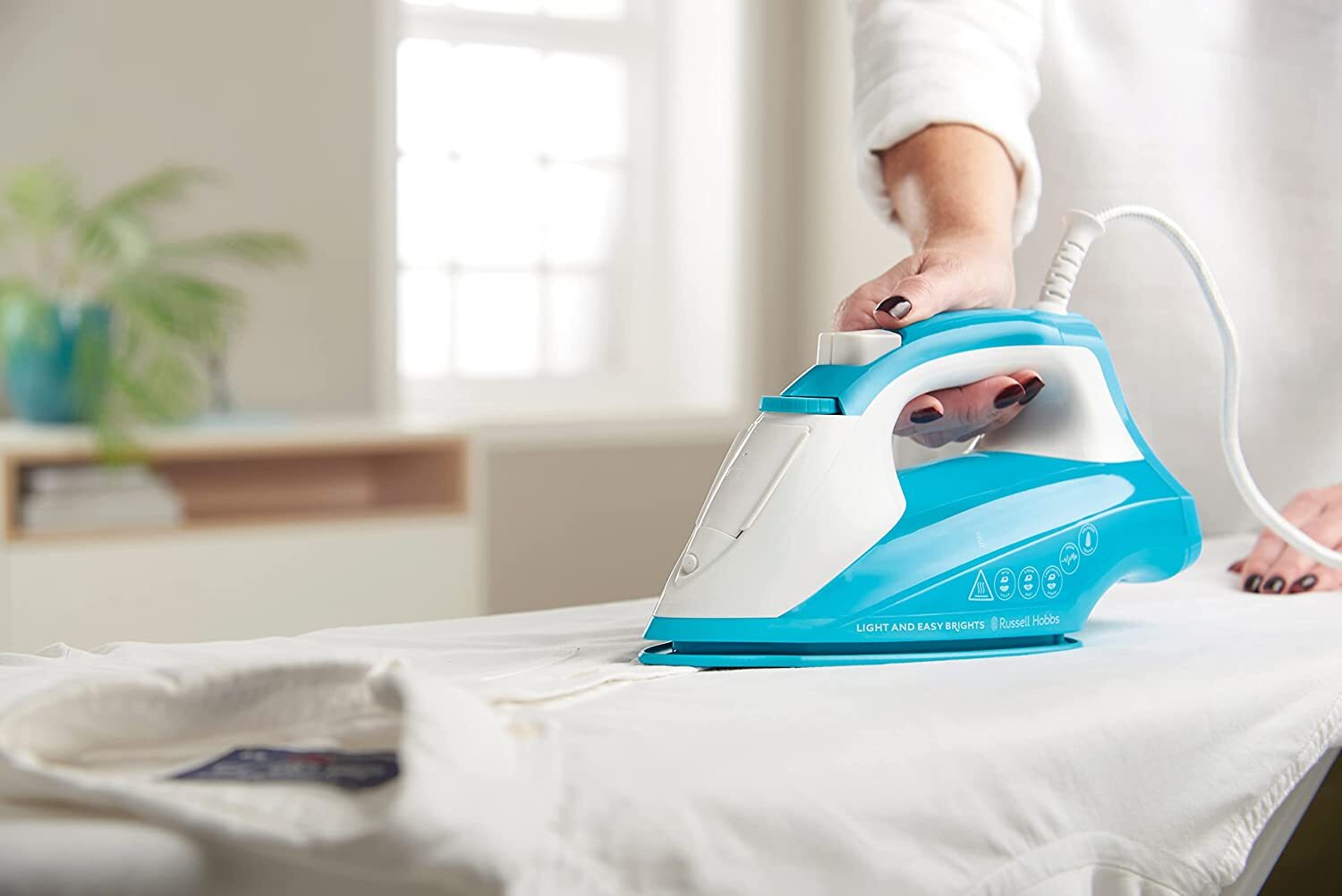 Утюг Russell Hobbs 26482-56 Light & Easy Brights Aqua Iron