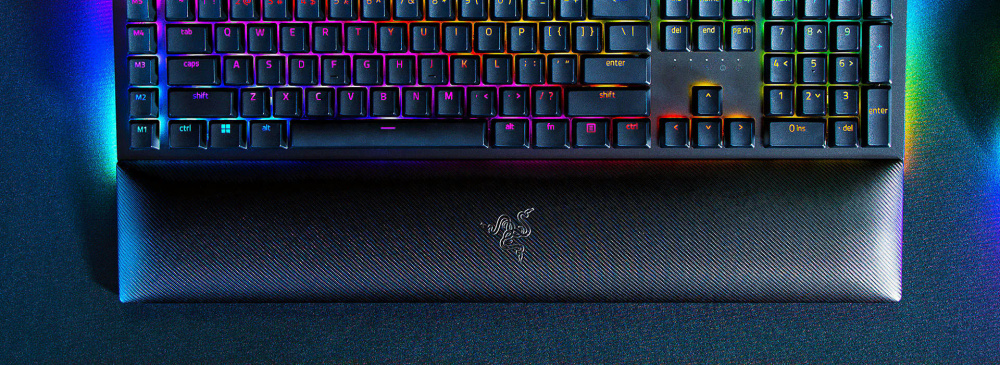 Ігрова клавіатура Razer BlackWidow V4, 114key, Yellow Switch, USB-A, EN/RU, RGB, Black (RZ03-04692500-R3R1)