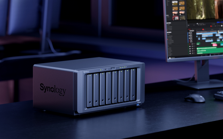 Мережеве сховище NAS Synology DS1823xs+