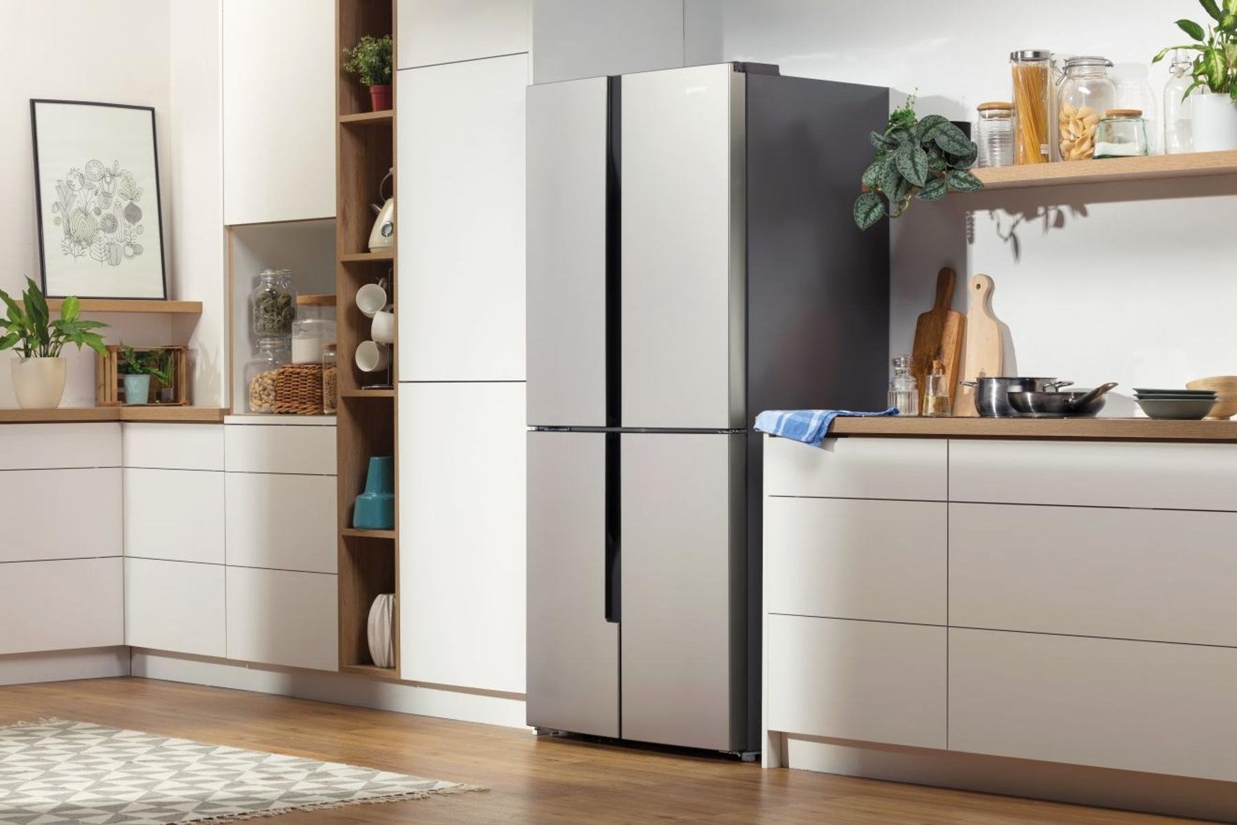 Холодильник Gorenje SBS NRM8182MX