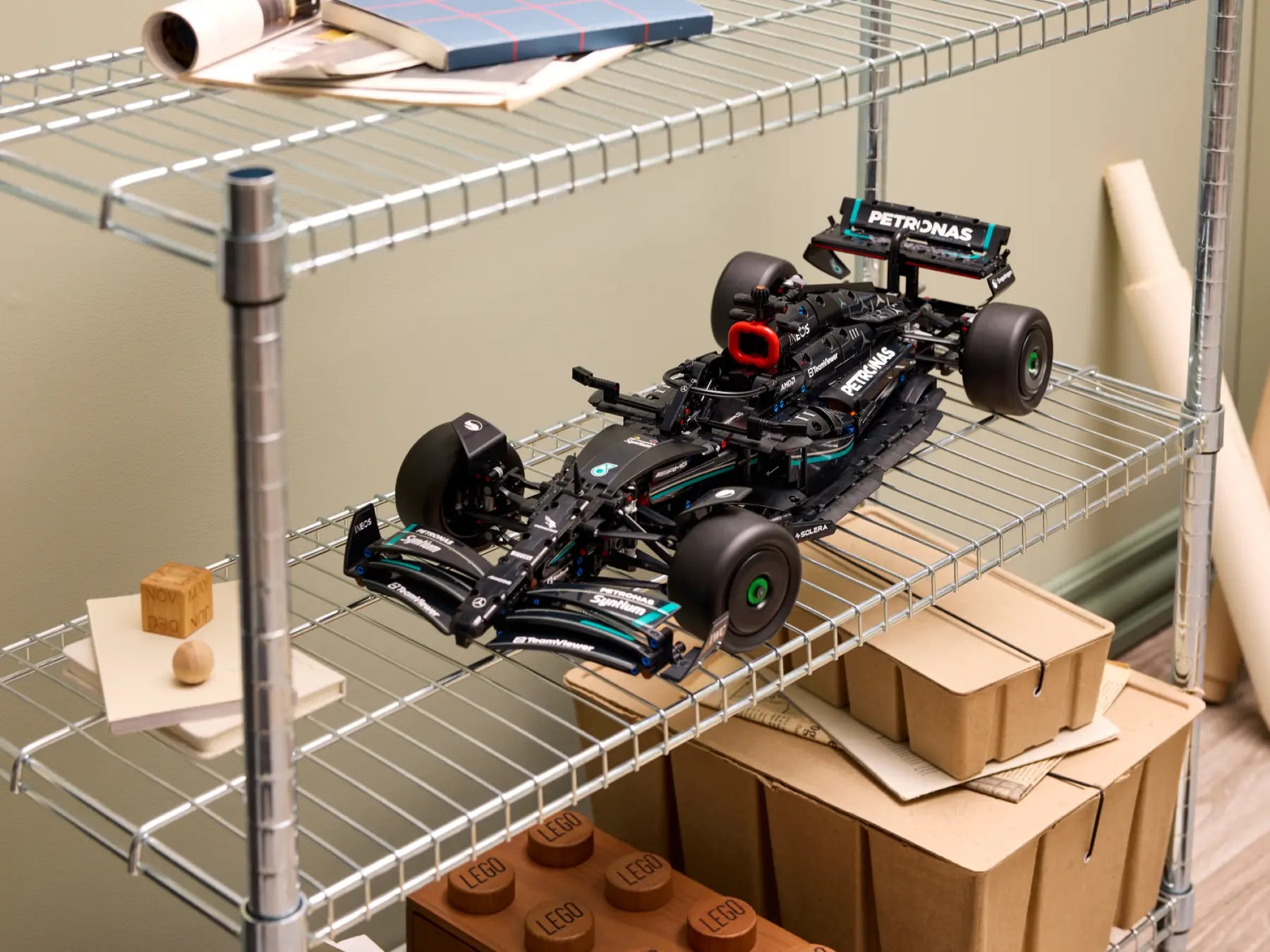 Конструктор LEGO Technic Mercedes-AMG F1 W14 E Performance