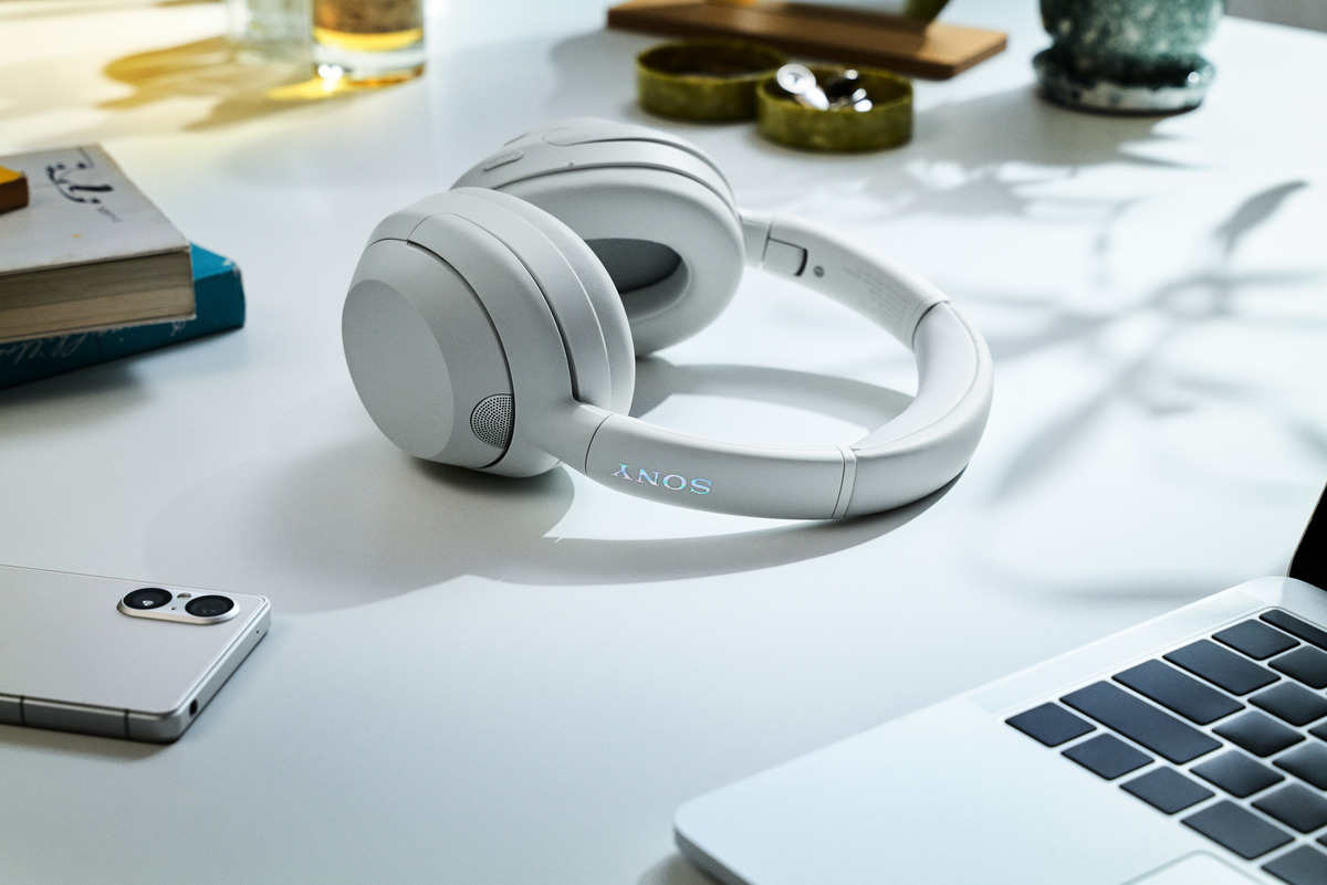 Навушники Bluetooth Sony Over-ear ULT WEAR Off White (WHULT900NW.CE7)