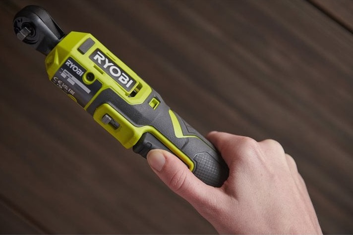 Трещитка аккумуляторная Ryobi RR14W4-0, USB Lithium 4В, 210об·хВ, 8Нм, квадрат 1/4", 0.5кг, без АКБ и ЗП