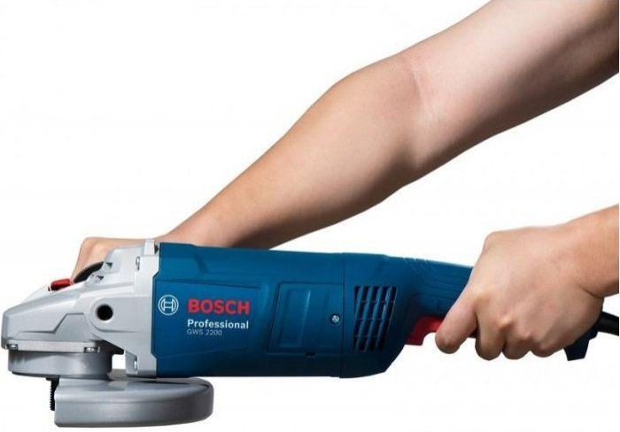 Шлифмашина угловая Bosch GWS 2200 (06018C1320)