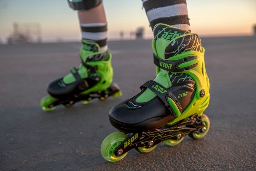 Роликові ковзани Neon Combo Skates Салатовий (Розмір 34-37)