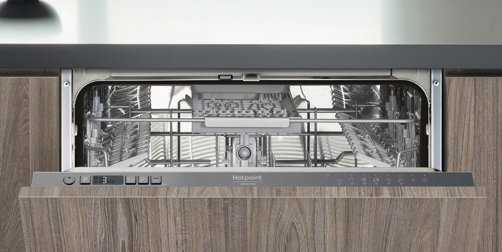 Посудомийна машина Hotpoint-Ariston HI5010C