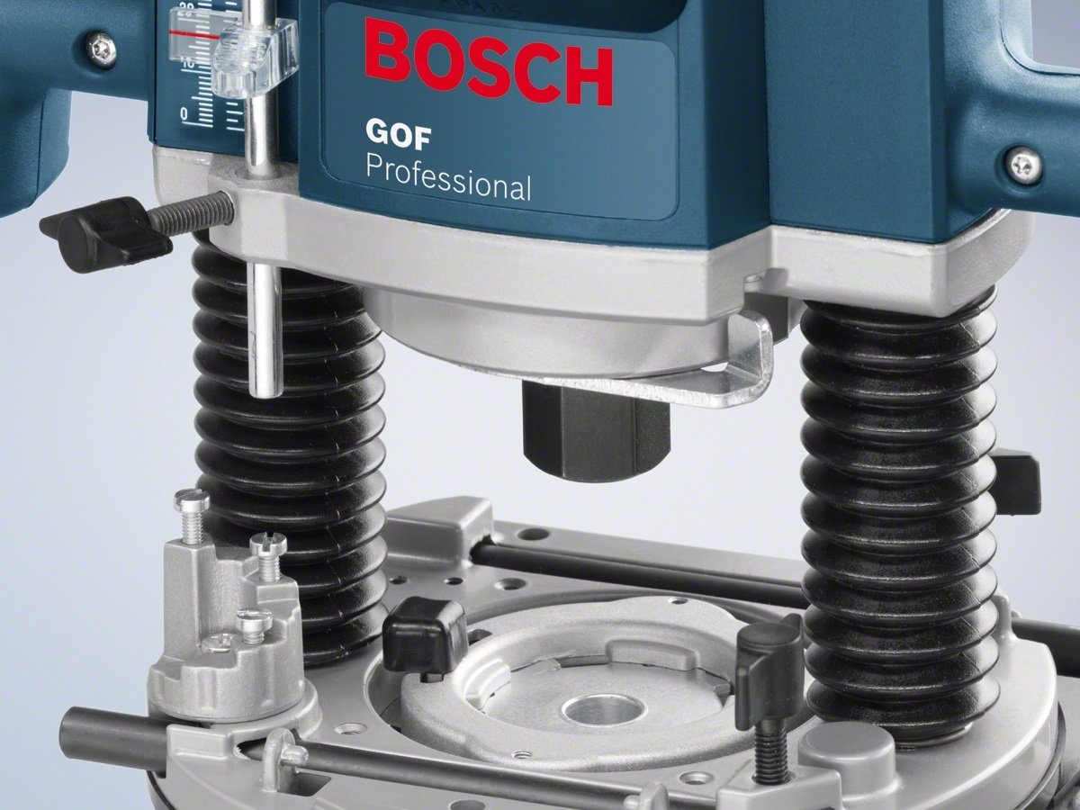 Фрезер Bosch GOF 130, 1300Вт, 11000-28000 об/хв, цанга 6 та 8мм, 3.5кг