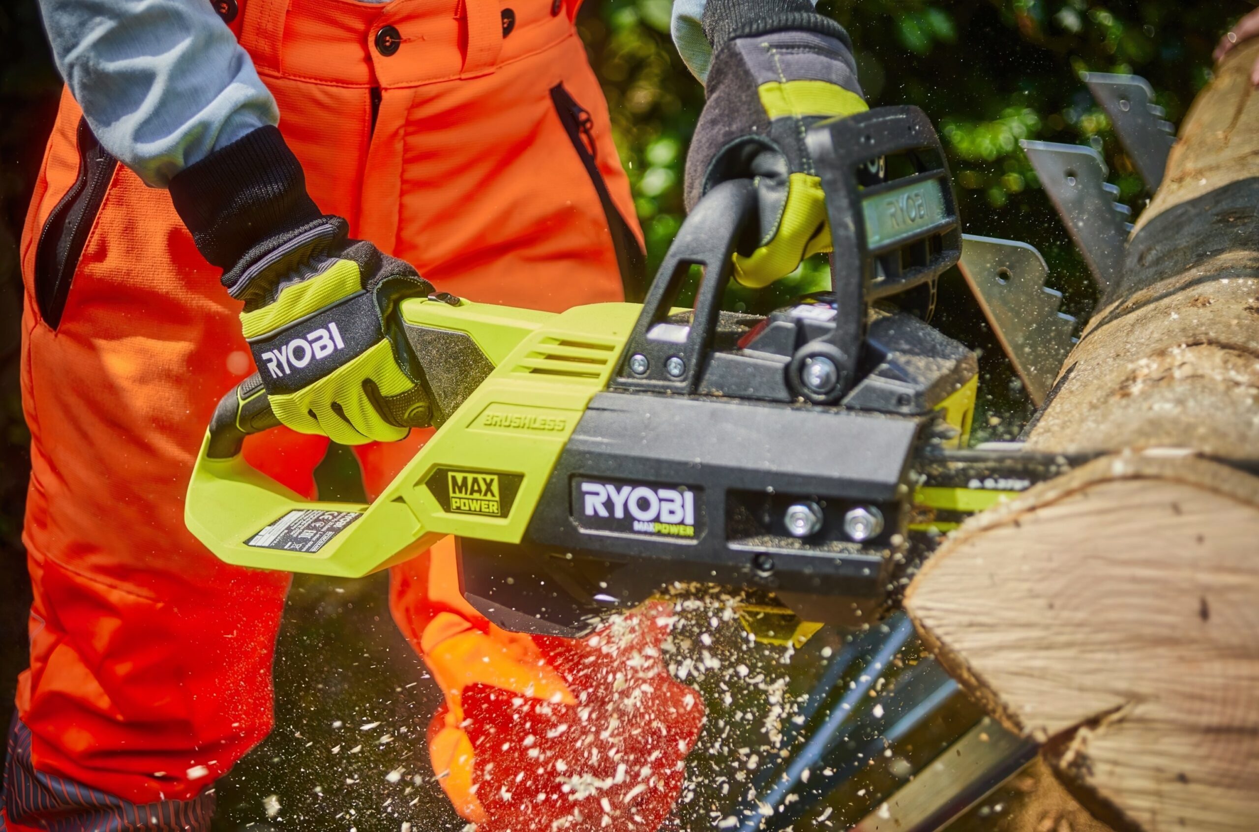 Рукавички для роботи з ланцюговою пилкою Ryobi RAC258M, вологозахист, р. XL (5132005712)