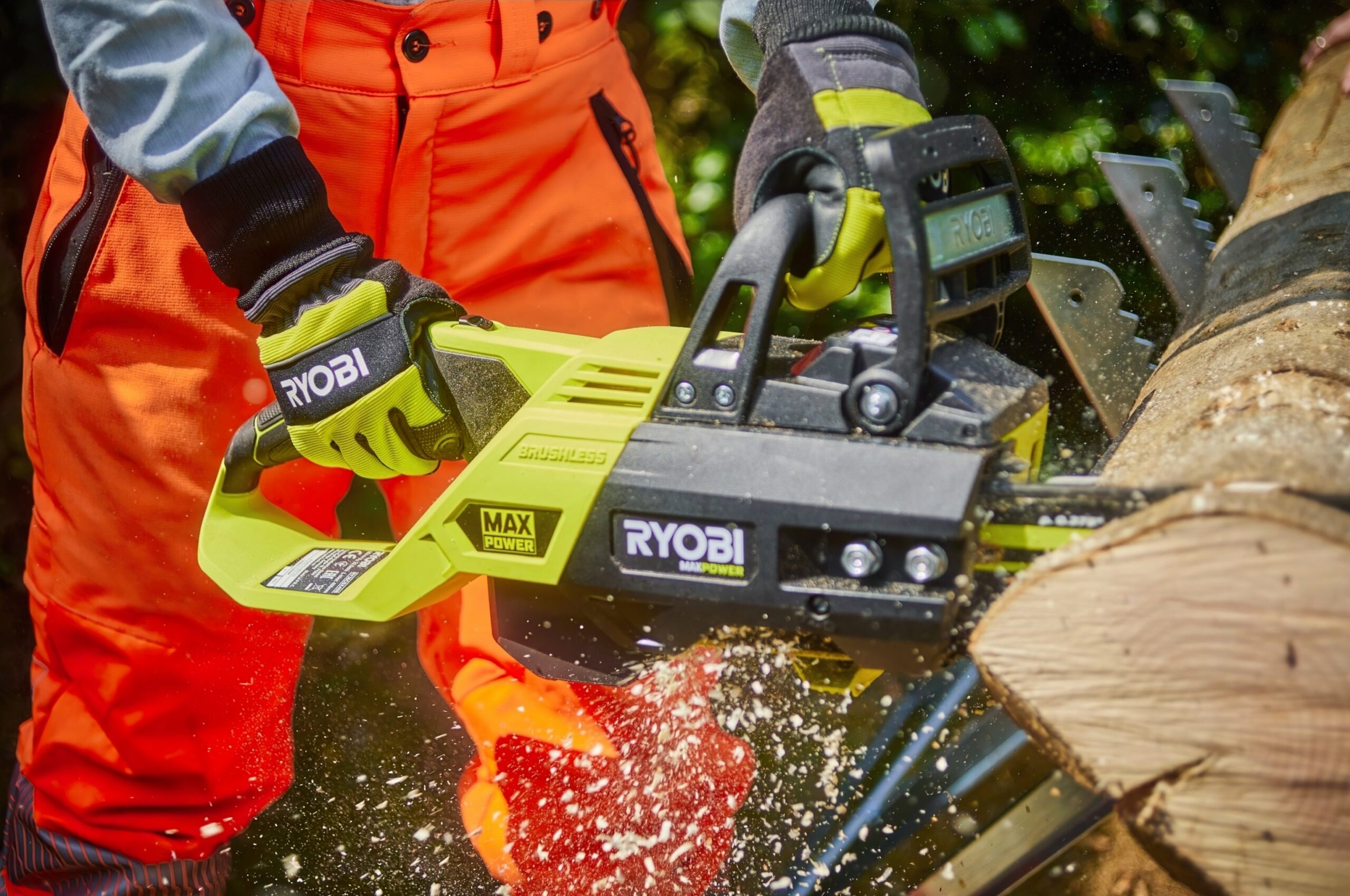 Рукавички для роботи з ланцюговою пилкою Ryobi RAC258M, вологозахист, р. L (5132005711)